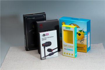 黑卡银卡纸盒